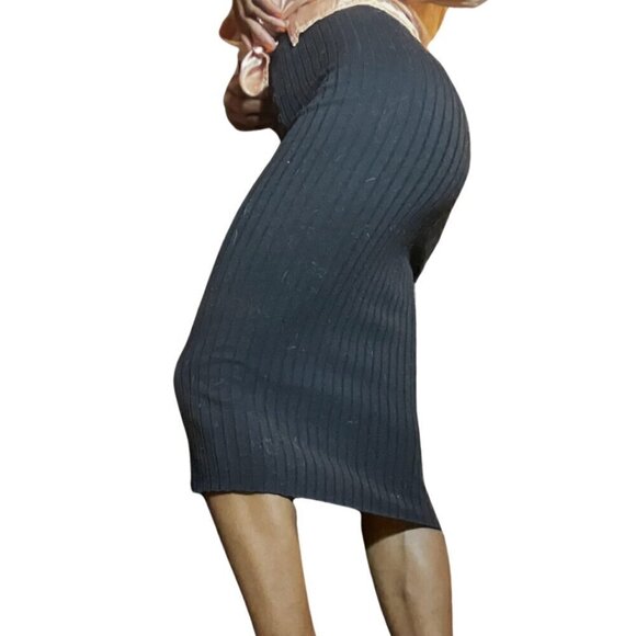 Women's Stretchy Black Pencil Skirt with Button Detail  || Size Small - Picture 2 of 3